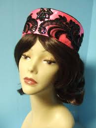 Pillbox hat pattern for curly hair