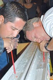 Winger's hosts 2nd annual goldfish races