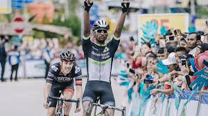 La quale, essendo il tour de langkawi, ne può probabilmente fare a meno, dato il percorso solitamente tra i più poveri di contenuti tecnici del ciclismo professionistico: Dimension Data Wins Stage Tightens Grip On Yellow Eurosport