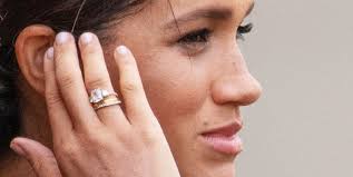 Town & country and hello! Weekend Reads Meghan Markle S Engagement Ring Appears To Have Been Redesigned Pressfrom Canada
