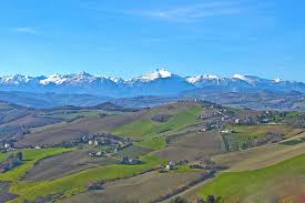 Monte Sibilla E Rocca Montevarmine Da Carassai Natural Landmarks Landmarks Hometown