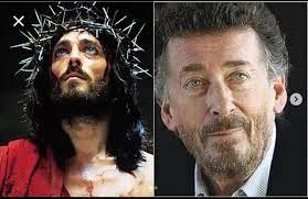 Kabbalist, geomancer, & papyri graecae magicae practitioner. Au Trecut 43 De Ani De Cand Robert Powell L A Jucat Pe Iisus Din Nazaret Cum AratÄ Acum Èi Ce S A Intamplat Cu Actorul Care Ajunsese SÄ Se Considere Trimisul Lui Dumnezeu