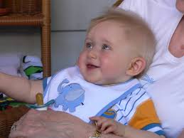 I bambini gradiranno molto, ma anche i grandi. Neonato Di 4 Mesi Alimentazione Crescita Sviluppo