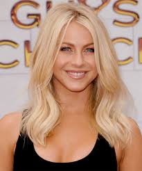 Julianne hough short hair derek and julianne hough american music awards derek hough julianna hough fitbit hot blondes. 37 Julianne Hough Hairstyles Hair Cuts And Colors