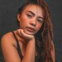 Anne Cuenca's Instagram, Twitter & Facebook