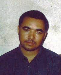 YAZDIĞI ÖYKÜDEKİ YABAN GÜVERCİNİ GİBİ ÖLDÜRÜLEN UYGUR YAZARI: NURMUHAMMET YASİN ÖRKEŞ 😢 Bu Bayram Gününde Nurmuhammet Yasin Örkeş'i ve onun Dünya edebiyatının en Güzel Alegorik öyküsü olan "Yawa Kepler" (Yaban Güvercini) eserini