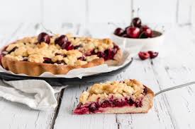 Rezept mohnschnecken kuchen mit streuseln lavendelblog grundteig fur kuchen und backwaren von hefeteig streusel pflaumenkuchen rezept zucker zimt und liebe Kirschkuchen Mit Streuseln Hefeteigboden Madame Dessert