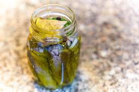 Ricco di proteine, povero di grassi ed equilibrato nelle calorie, il tonno in scatola ha un ottimo rapporto qualità/prezzo che lo rende una delle proteine di origine animale più conveniente. Tutorial La Ricetta Perfetta Del Tonno Sott Olio Fatto In Casa