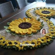 Caminho De Mesa De Crochê Girassol Passo A Passo Novidade Trilho De Mesa Flor Mega Girassol Medidas 1 40x0 65cm Criacao E Execucao Susi Moura E Ma Trilho De Mesa Flor De Crochet Trilho Mesa Croche