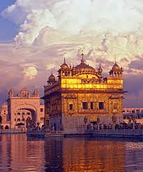 Some people says that the land for golden temple was donated by mughal emperors, but this is not true, history of golden temple amritsar, history of harmandir sahib, harmandir, amritsar, harimandir, sri harmandir sahib The Golden Temple Amritsar