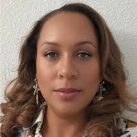 Claudia Sampson's Instagram, Twitter & Facebook