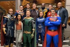 Black lightning's earth crisis episode is not a part of the five episodes that make up the crisis on infinite earths event, but it directly precedes part three. i'll be fair and acknowledge that black lightning is filmed in atlanta, while the rest of the arrowverse shows are filmed in vancouver. Arrowverse Crisis On Infinite Earths Group Photo Reveals Pariah Atom Tvline