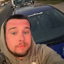 Radio screen doesn't turn on, only light