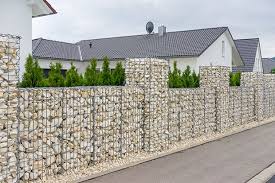 Gabionen Sichtschutzwand Selber Bauen In 2020 Gabionenwand Vorgarten Moderner Zaun