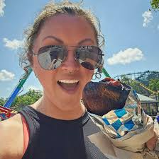 Who does royal icing cookies in Nashville?