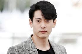 Z douze zone la liaison: 34 Coiffures Pour Hommes Asiatiques 2019 Avec Photos Coiffure Homme Coiffures Asiatiques Hommes Asiatiques