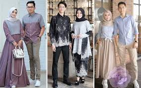 Review baju kemeja batik pria. 20 Inspirasi Baju Couple Muslim Yang Serasi Abis Hai Gadis