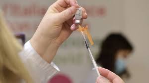 Así que exactamente la misma vacuna puede hacer que una persona se sienta enferma durante un día y que otra se sienta perfectamente bien. Coronavirus Vacuna Pfizer De Donde Viene Efectos Secundarios Composicion Y Prospecto As Com