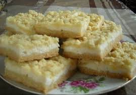 Se adauga zaharul si zaharul vanilat si se mixeaza pana maria, prajitura e una simpla si se face extrem de usor. Cea Mai BunÄƒ PrÄƒjiturÄƒ Cu BranzÄƒ De Vaci O ReÈ›etÄƒ SimplÄƒ Kfetele