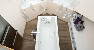 Klassisch rechteckig, platzsparend in der ecke oder doch lieber extravagant. Wellness Badewannen Frick Badezimmer Ulm