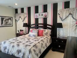 20 Trendy Bedrooms With Striped Accent Walls Stripe Wallpaper Bedroom Striped Accent Walls Black Bedroom Design