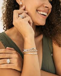 Ernest jones gucci best sale earrings