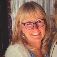 500+ "Kim Chapman" profiles