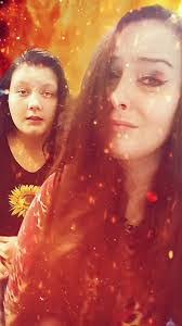 Janna Mills's Instagram, Twitter & Facebook