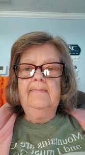 Family members who graduated from the same school