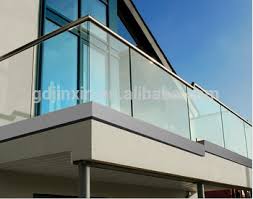 Glass railing design for house front. Modern Exterior Modern Glass Railing Design For Balcony