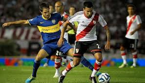 Pérez (river) es amonestado por el árbitro y se lleva la tarjeta amarilla. Ver Partido Boca Juniors Vs River Plate En Vivo Futbol En Vivo Boca Juniors Ver Partido Atletico Nacional Medellin