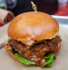Preparare un secondo piatto di carne significa portare a tavola gusto, sapore e tante diverse ricette che incontrano l'approvazione di tutti. Texas Chili Burger Un Americana In Cucina