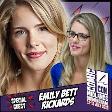 Emily Bett Brasil