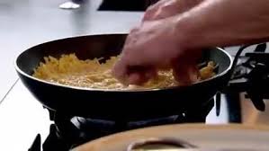 Eggs Baked In Hash Browns Gordon Ramsay Watch Now Guys What To Cook Baked Eggs Homemade Recipes