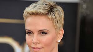 Laissez pousser pour un style plus actuel que jamais. Top 5 Des Coiffures Tendance 2015 Linfo Re Magazine Sante Beaute