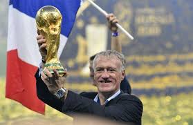 Didier deschamps faisait partie de l'équipe championne du monde en 1998. Franz Beckenbauer Tells France Gaffer Didier Deschamps Welcome To Our Club The New Indian Express