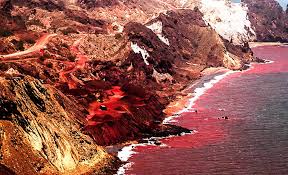 Why "Blood Rain" Turned The Sea Red At A Popular Tourist Spot In Iran