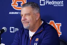 Irreplaceable': Bruce Pearl remembers Charlie Kirk, says his legacy will  'live on'