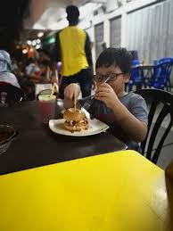 Staying true to the name, the tangy and spicy broth is served in a claypot. Review Asam Pedas Claypot Restoran Kota Laksamana In Melaka Ninja Housewife
