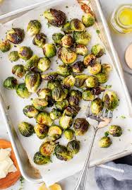 Healthy and full of flavor, sriracha honey brussels sprouts are crispy and coated with a delicious sweet and spicy sauce. Qcn Lqqf5ey3fm