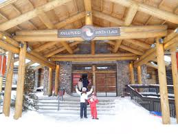 Il villaggio di babbo natale è aperto tutti i giorni dell'anno. Villaggio Di Babbo Natale Santa Claus Village Rovaniemi Lapponia Finlandia Lavoro Per Viaggiare Lavora Con Yves Rocher E Viaggia Con Noi