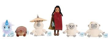 Келли мэри трэн, аквафина, джемма чан, алан тьюдик. First Look Raya And The Last Dragon Toys With Possible Spoiler