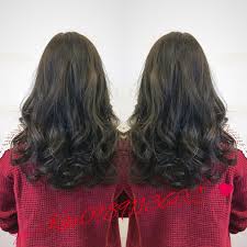 霧面亞麻深咖啡 一次上色 不需漂髮 布丁頭out 霧面亞麻深咖啡 霧面亞麻 亞麻深棕色 還需要多說什麼 這顏色真的超美der 好適合這個冬天呀 還有還有 這個大捲已經燙了半年了唷 修修剪剪後捲度是 long hair styles