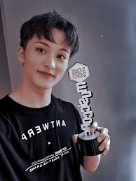 I'm not familiar with his frequency specifically but iirc the most active members in 127 are jungwoo and doyoung. ðŒð€ð'ðŠ ð‹ð„ð„ ð­ð¨ð¤ð¤ð¢ð¦ðð² Ë' In 2021