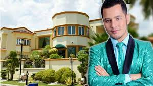After facing massive backlash, dato' aliff syukri is clearing the air on his recent controversy of him allegedly violating the movement control order (mco). Sementara Tunggu Istana Mewah Siap Aliff Syukri Sempat Beli Lapan Buah Rumah Mewah Sekaligus Kisah Dunia