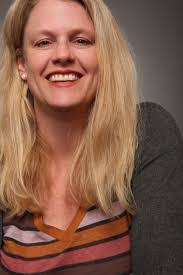 Lisa Kirchenbauer's Instagram, Twitter & Facebook