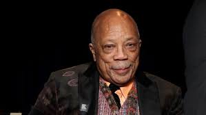 Morre Quincy Jones, lenda da música norte-americana que trabalhou com Frank  Sinatra e Michael Jackson, aos 91 anos