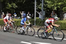 Anna kiesenhofer claims shock road race glory as van vleuten mistakes silver for gold. H2b06zchryvxim