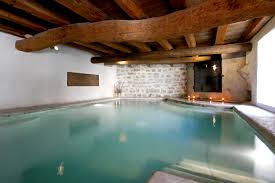 Gite De Charme Avec Piscine Interieure Chauffee Maisons A Louer A Barbentane Provence Alpes Cote D Azur France