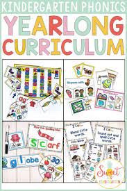 Everything You Need To Teach Kindergarten Phonics For The Year Includes 8 Un Phonics Kindergarten Kindergarten Phonics Curriculum Kindergarten Phonics Lessons